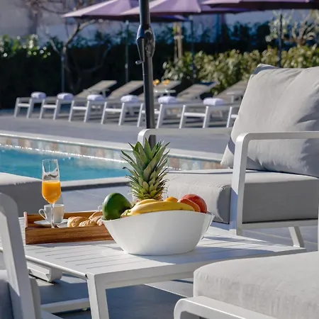 Family Oasis Belladonna